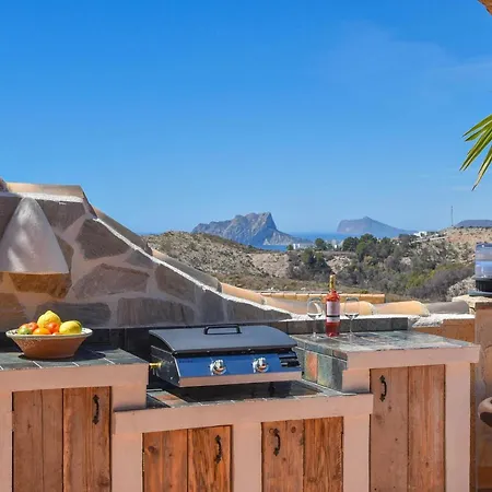 Beautiful With Sea And Mountain Views Villa