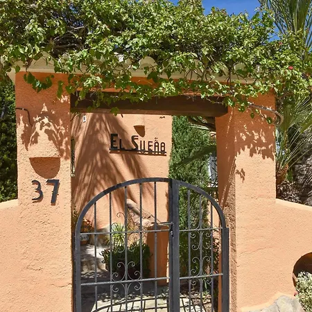 Villa Beautiful With Sea And Mountain Views